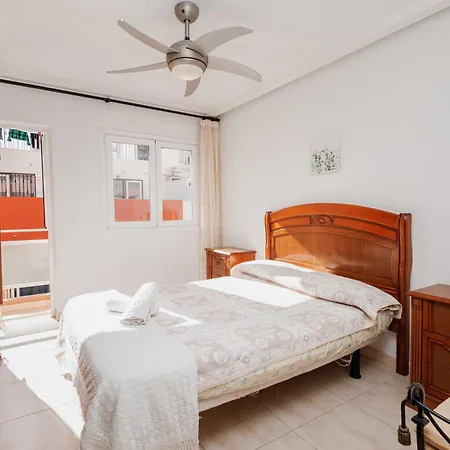 In Cristianos- Anita Del Mar * アロナ